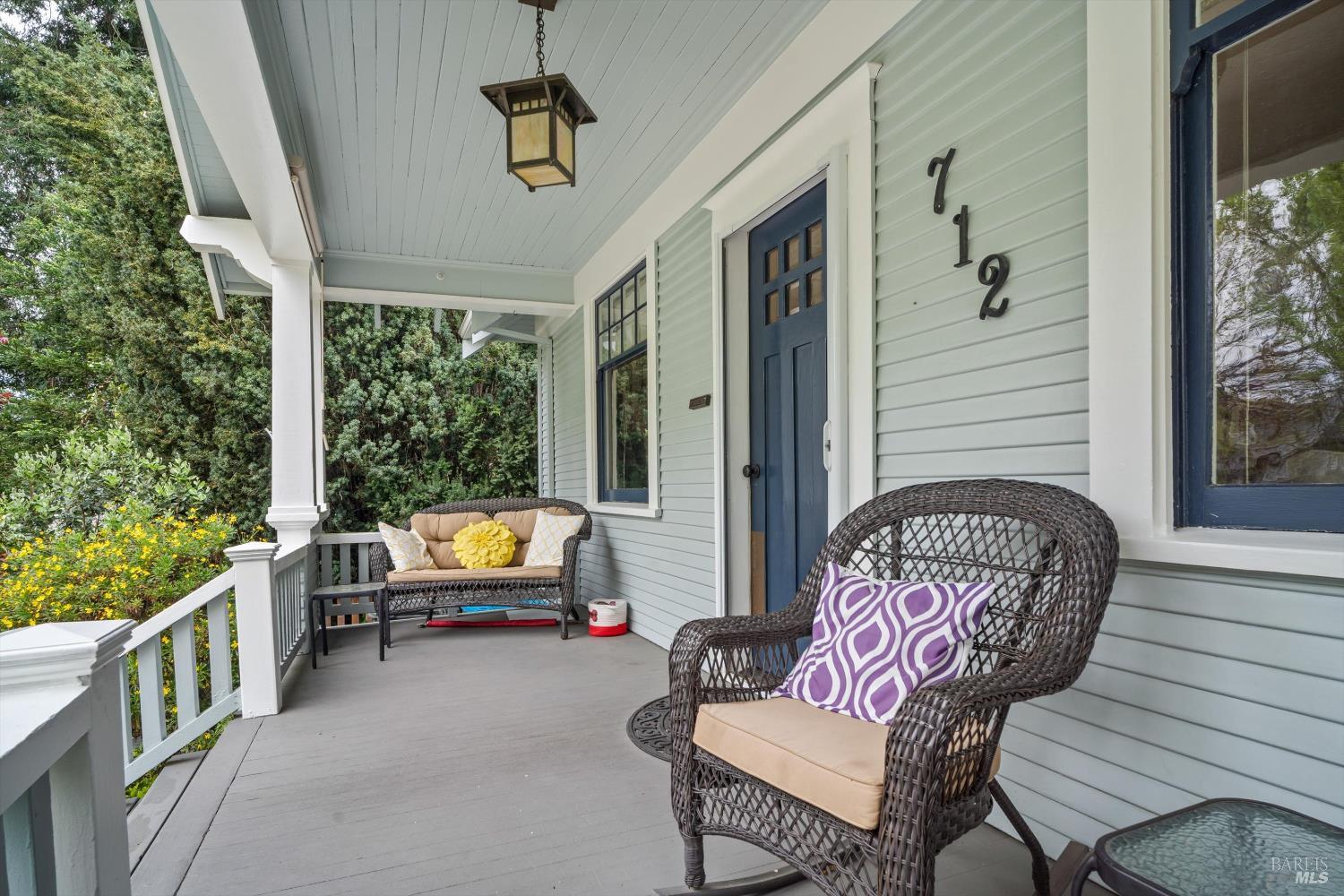 Detail Gallery Image 4 of 24 For 712 Monroe St, Santa Rosa,  CA 95404 - 2 Beds | 2 Baths