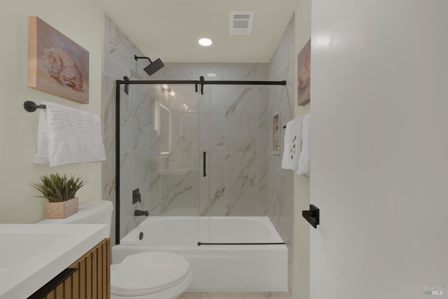 Detail Gallery Image 38 of 64 For 413 Violet Ct, Fairfield,  CA 94533 - 4 Beds | 2 Baths