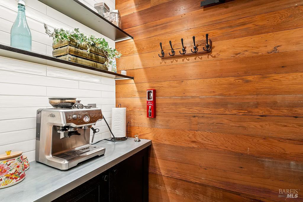 Detail Gallery Image 11 of 38 For 779 Joni Ct, Windsor,  CA 95492 - 4 Beds | 3 Baths