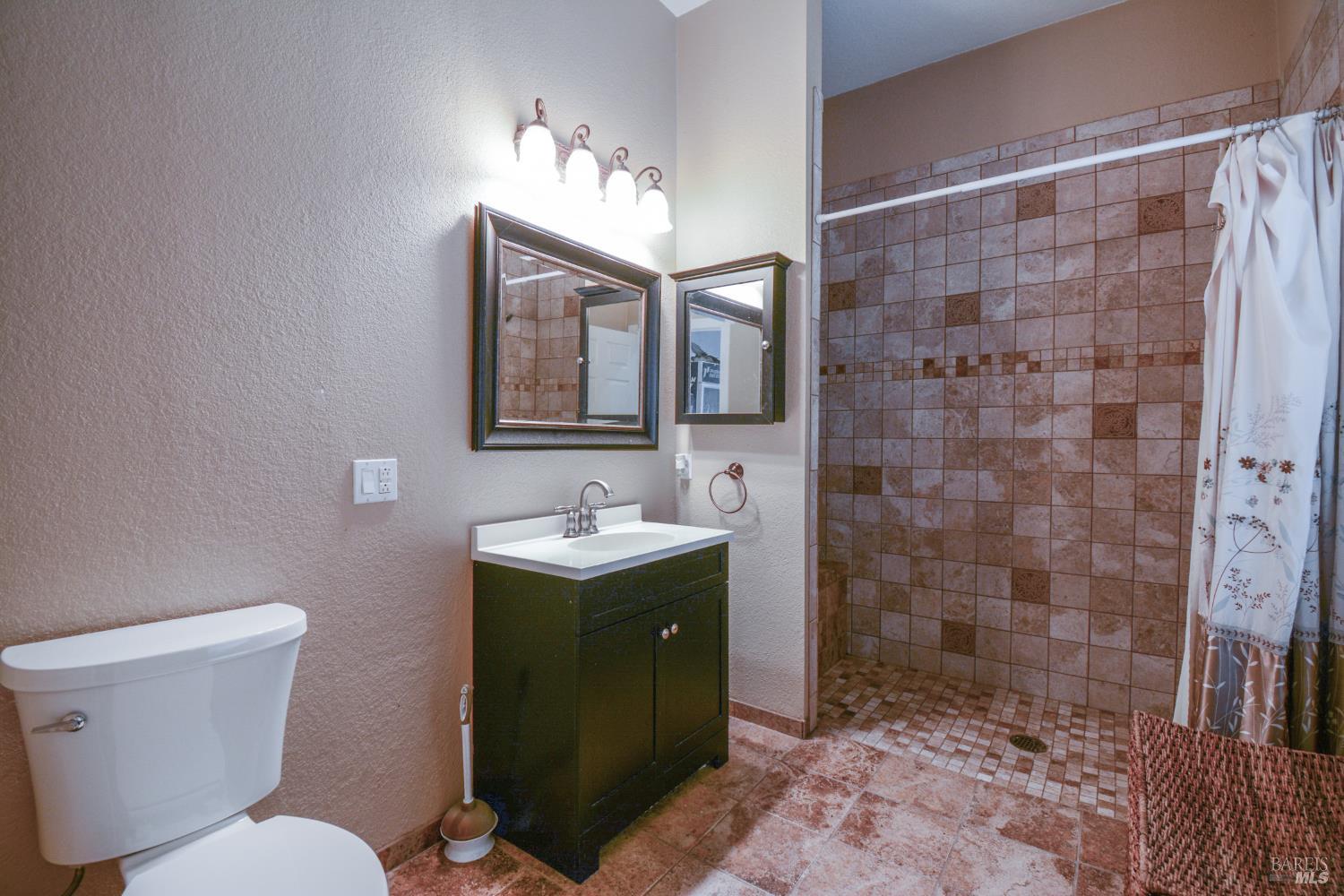 Detail Gallery Image 40 of 53 For 640 Ferguson Ct, Dixon,  CA 95620 - 4 Beds | 3/1 Baths