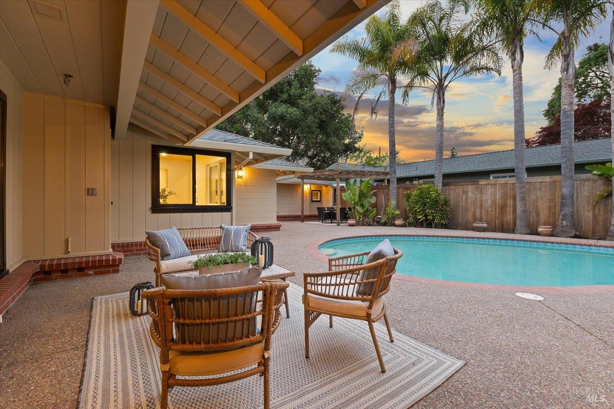 Detail Gallery Image 52 of 62 For 205 Alderbrook Dr, Santa Rosa,  CA 95405 - 3 Beds | 3 Baths