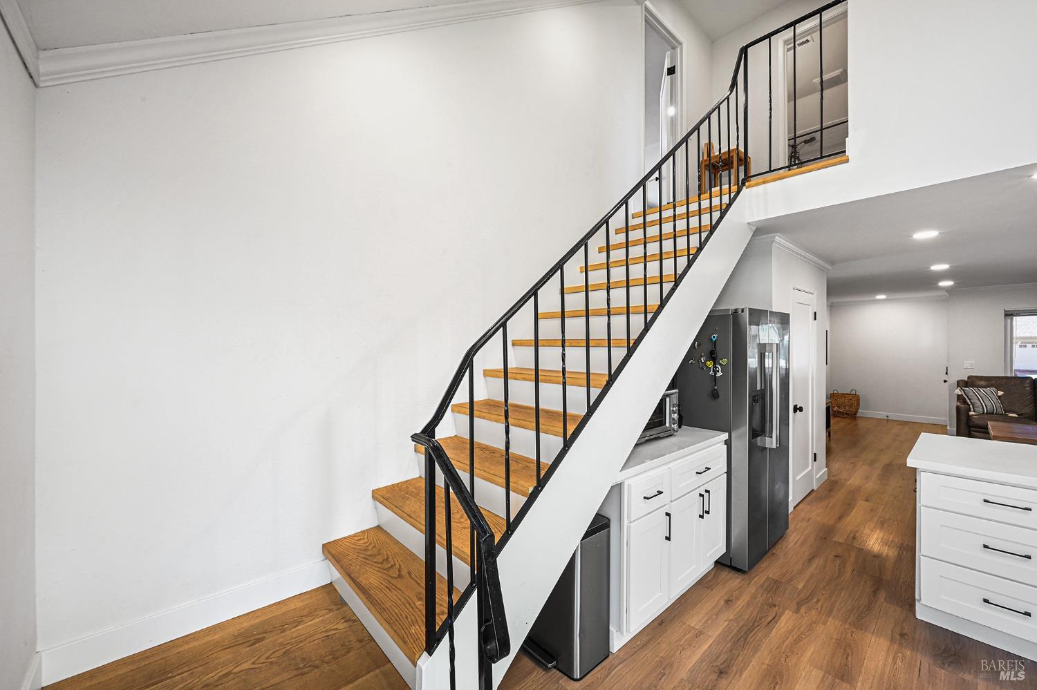 Detail Gallery Image 30 of 45 For 855 Garden Ct, Petaluma,  CA 94954 - 4 Beds | 2 Baths