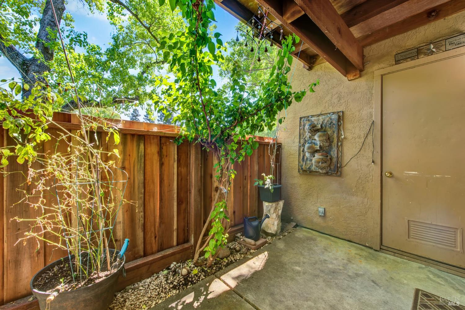 Detail Gallery Image 32 of 48 For 548 Arcadia Dr, Vacaville,  CA 95687 - 2 Beds | 1 Baths