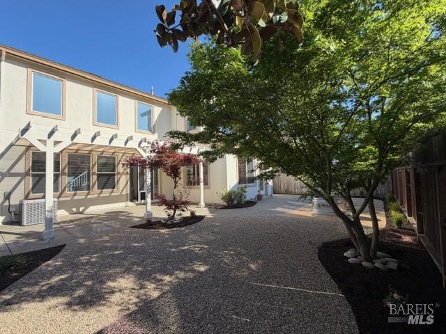 Detail Gallery Image 4 of 19 For 1545 Jainine St, Santa Rosa,  CA 95403 - 4 Beds | 3 Baths