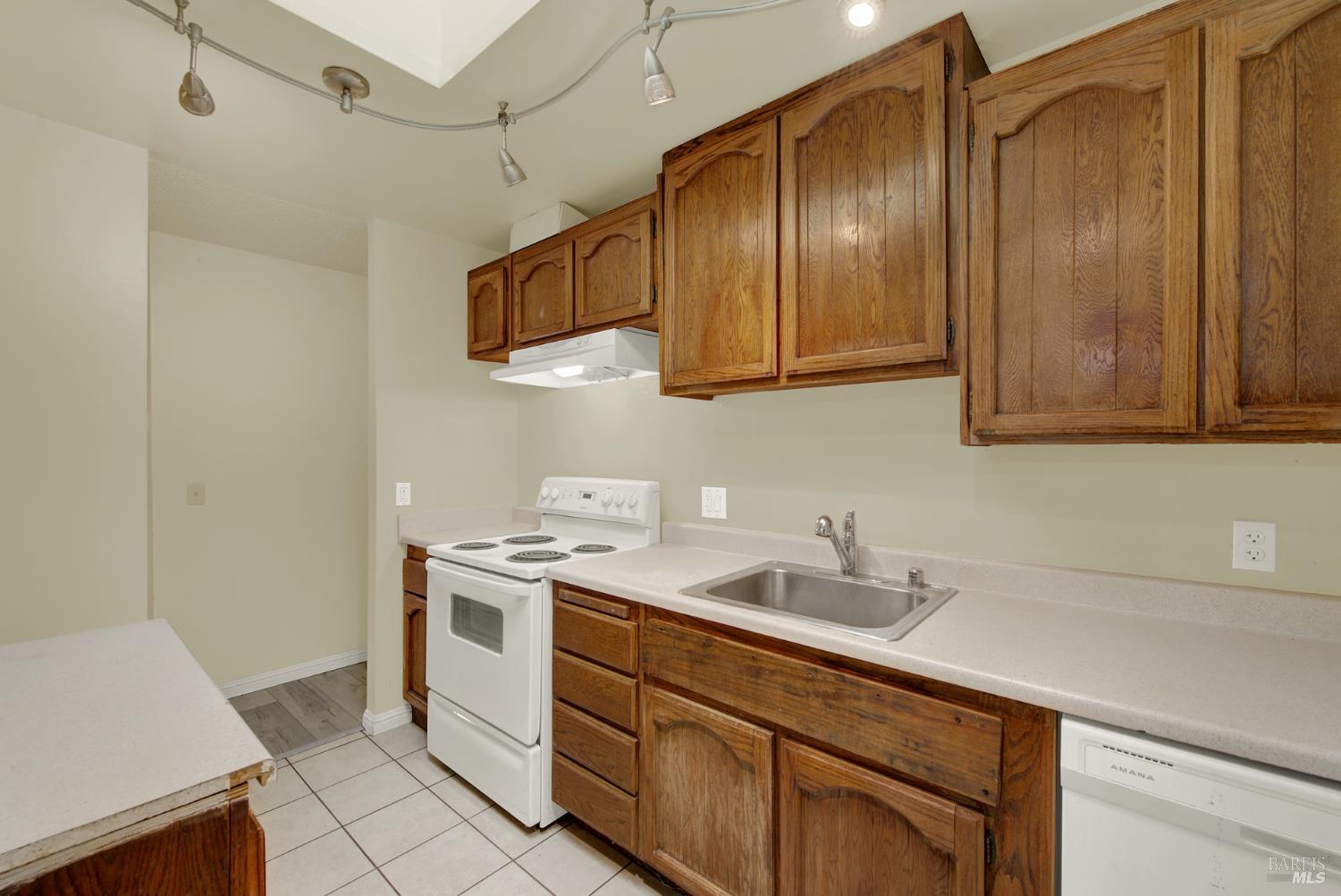 Detail Gallery Image 22 of 69 For 499 Apple Tree Ln, Fairfield,  CA 94533 - 3 Beds | 1 Baths