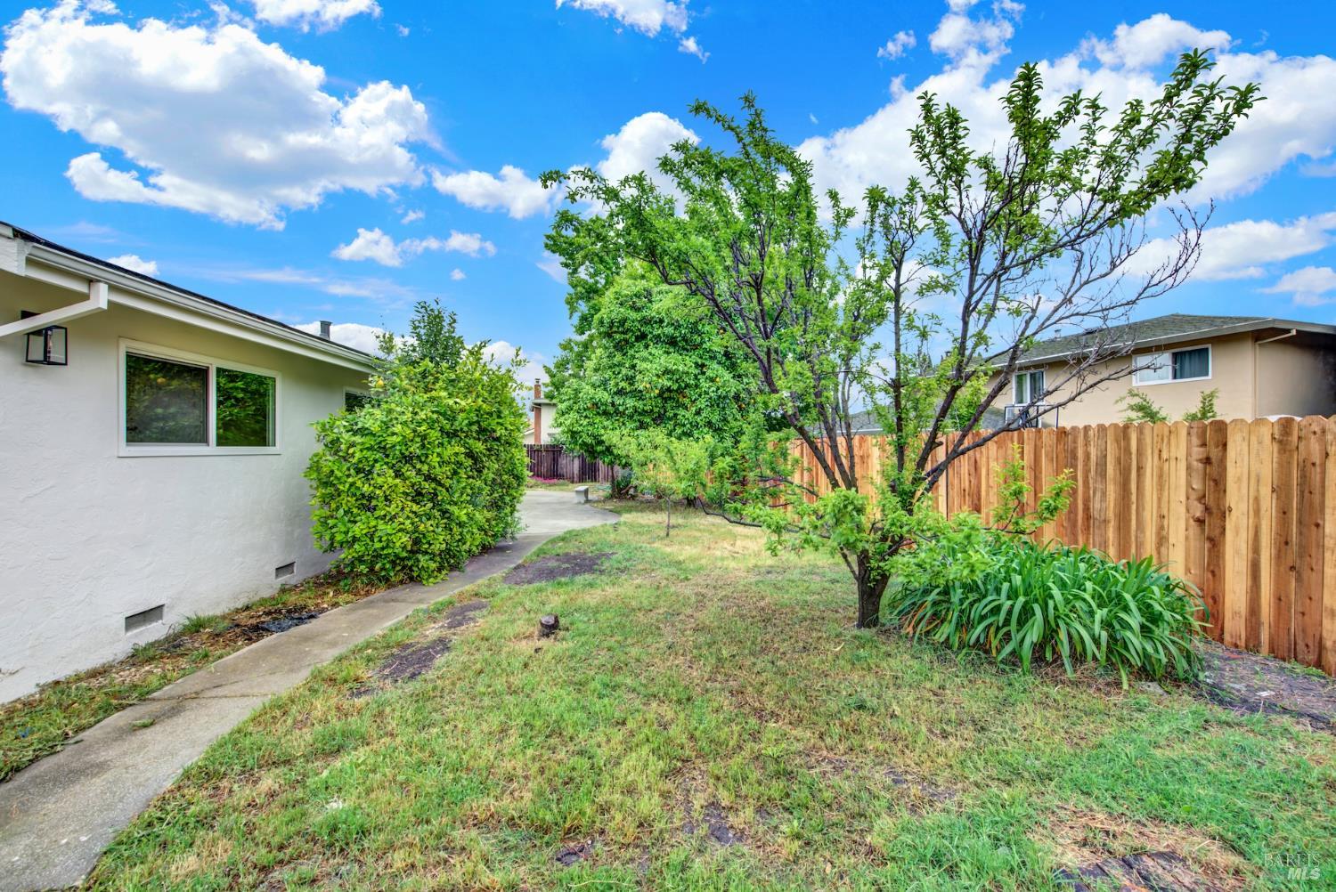 Detail Gallery Image 49 of 64 For 413 Violet Ct, Fairfield,  CA 94533 - 4 Beds | 2 Baths