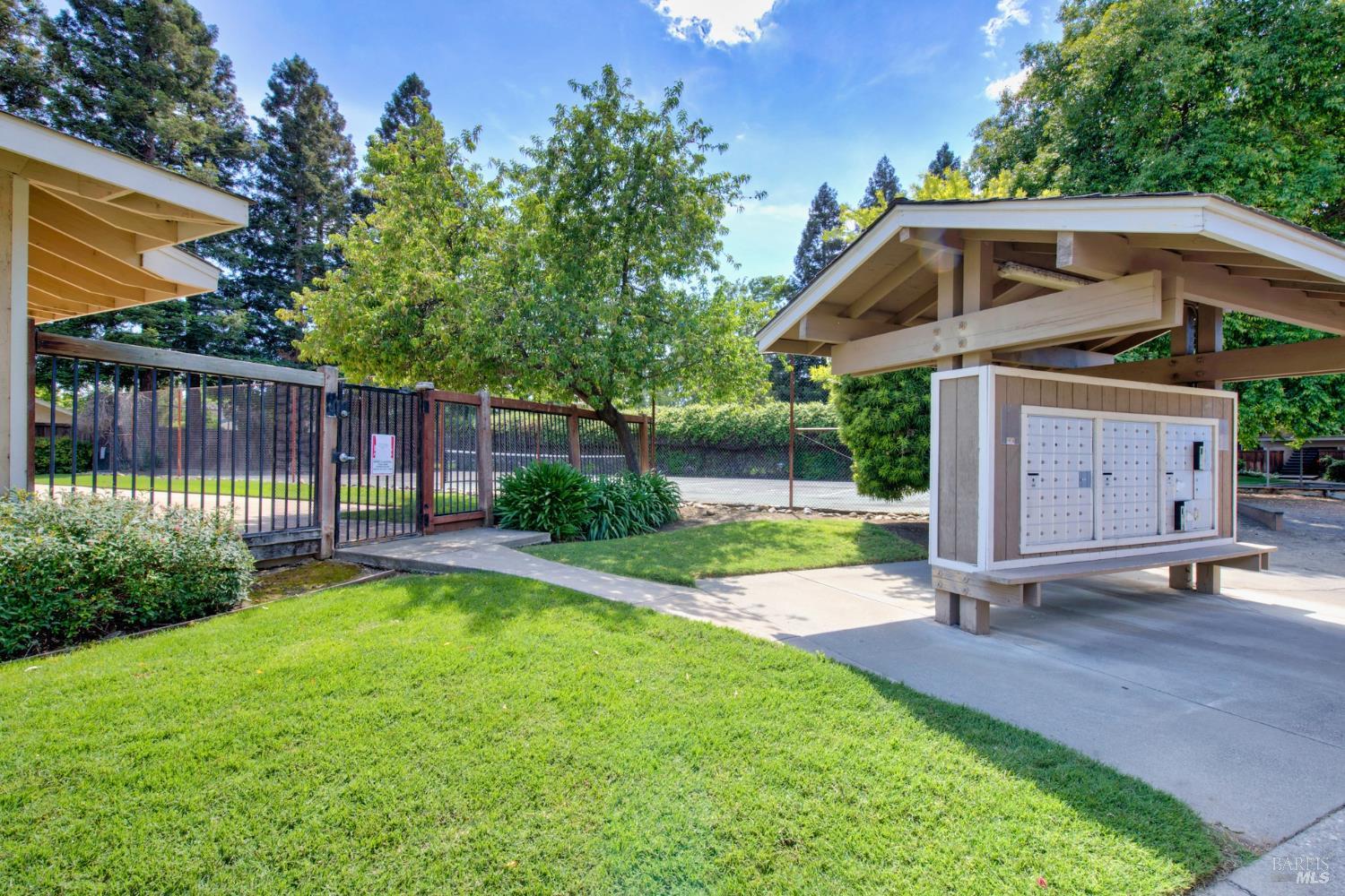 Detail Gallery Image 45 of 48 For 548 Arcadia Dr, Vacaville,  CA 95687 - 2 Beds | 1 Baths