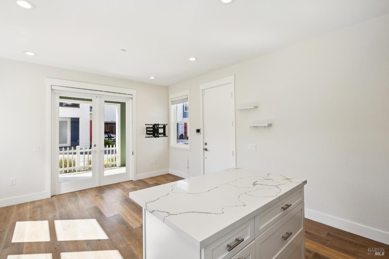 Detail Gallery Image 14 of 25 For 2672 Franz Kafka Ave, Santa Rosa,  CA 95404 - 1 Beds | 1 Baths