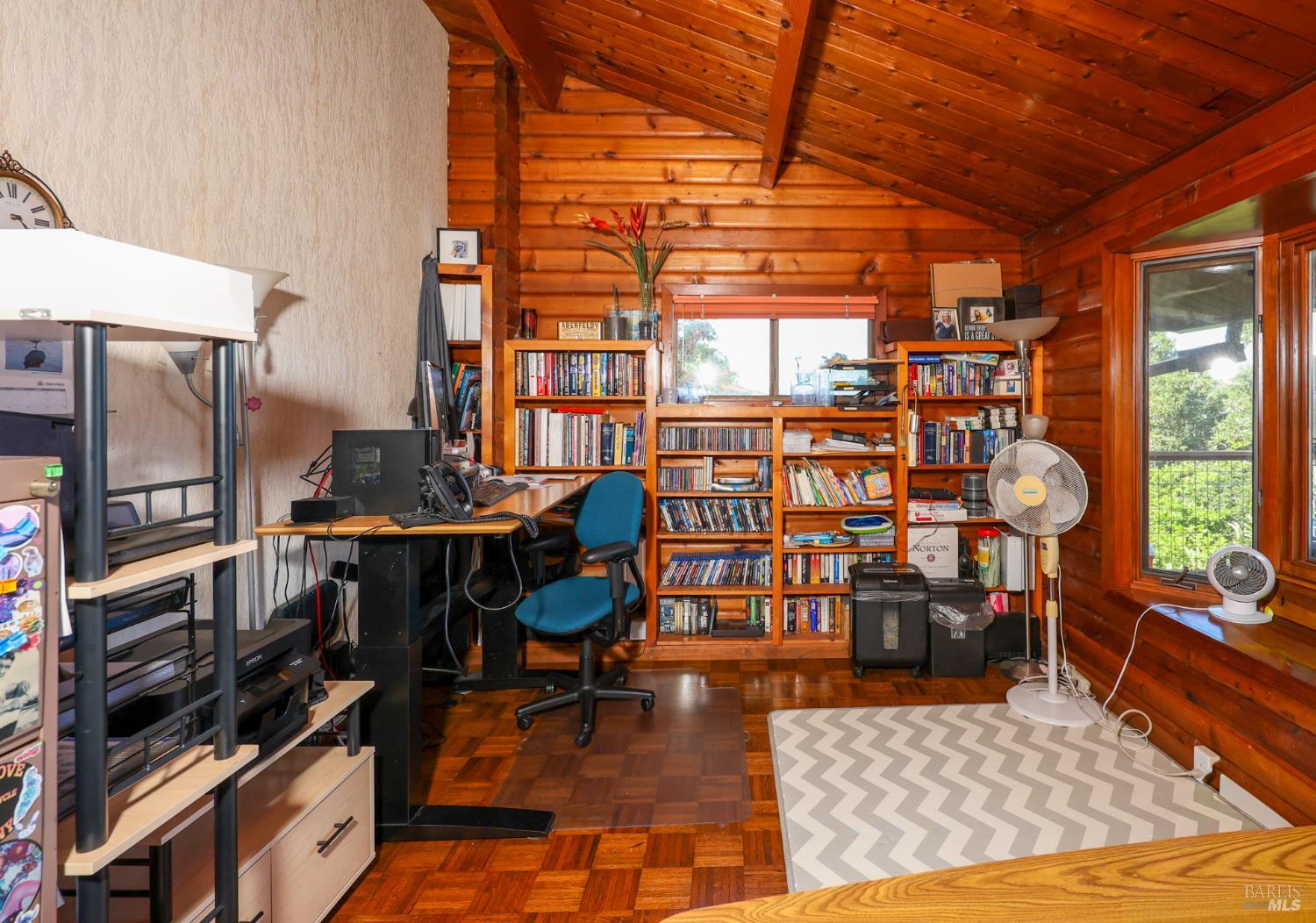 Detail Gallery Image 11 of 28 For 11 Green Point Ln, Novato,  CA 94945 - 5 Beds | 3 Baths