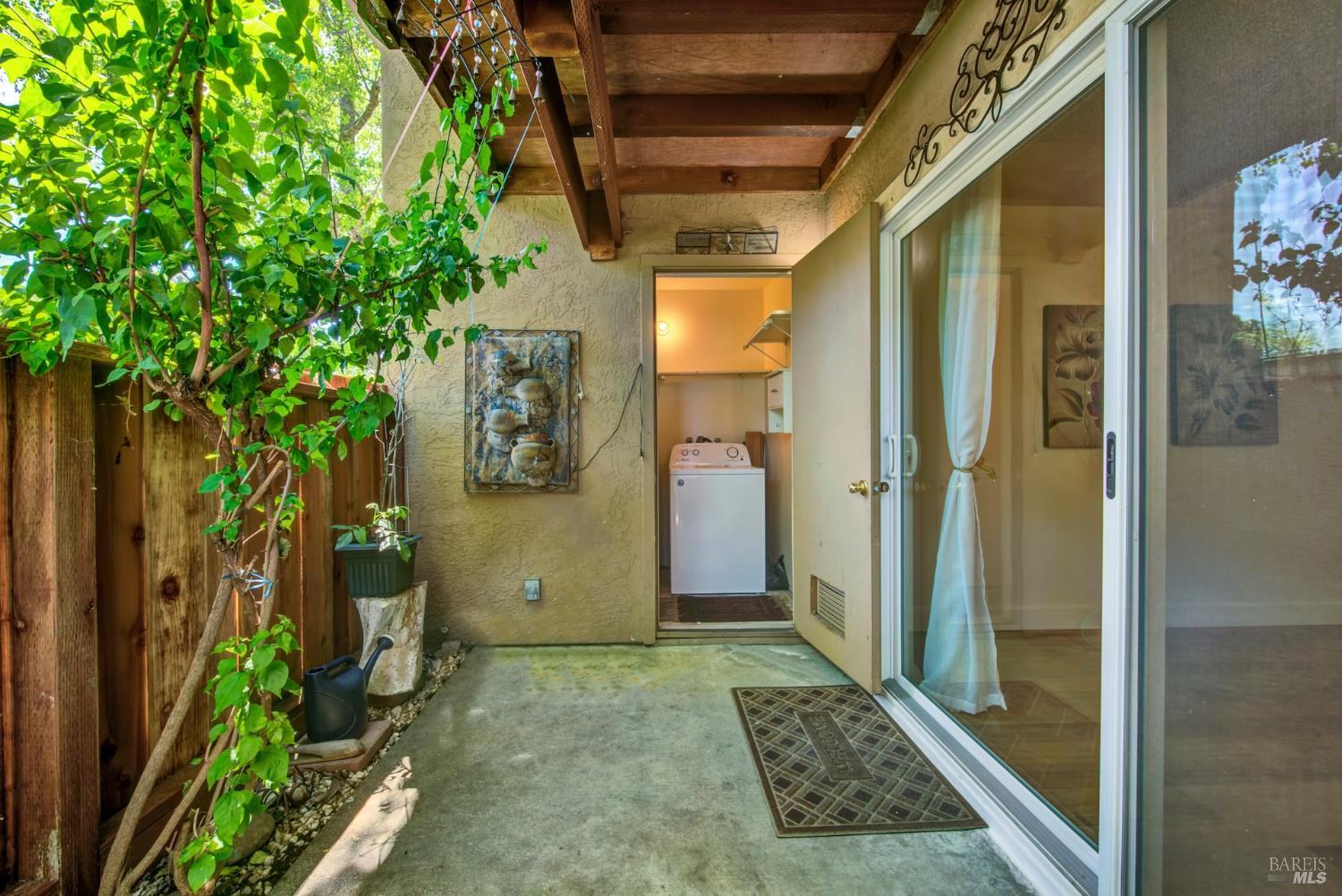 Detail Gallery Image 37 of 48 For 548 Arcadia Dr, Vacaville,  CA 95687 - 2 Beds | 1 Baths