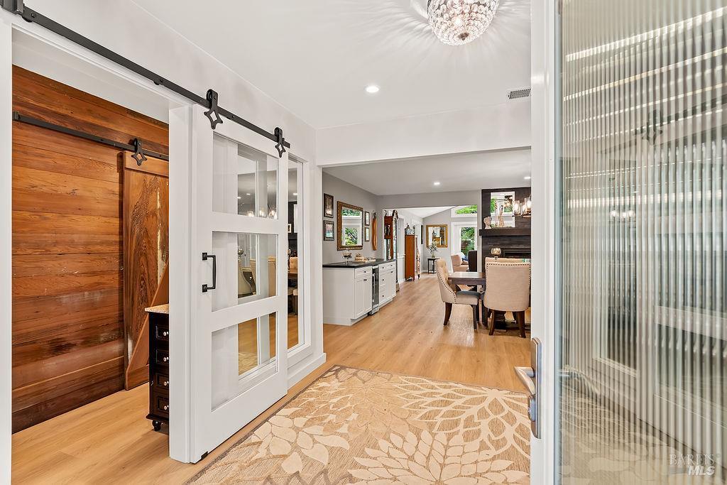 Detail Gallery Image 6 of 38 For 779 Joni Ct, Windsor,  CA 95492 - 4 Beds | 3 Baths