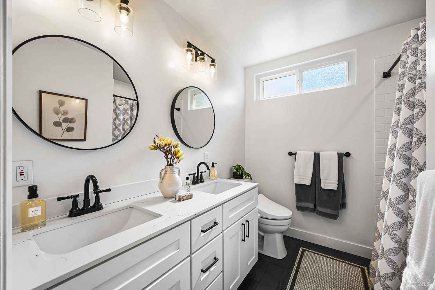 Detail Gallery Image 24 of 45 For 855 Garden Ct, Petaluma,  CA 94954 - 4 Beds | 2 Baths