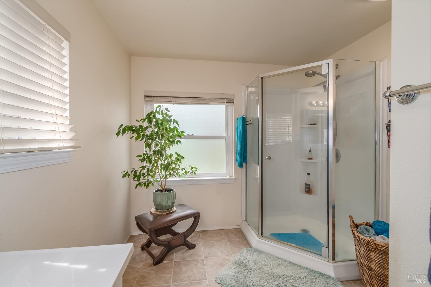 Detail Gallery Image 22 of 38 For 3699 Lakeshore Blvd, Lakeport,  CA 95453 - 3 Beds | 2 Baths