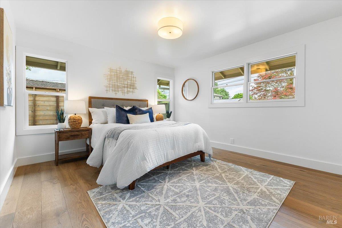 Detail Gallery Image 31 of 62 For 205 Alderbrook Dr, Santa Rosa,  CA 95405 - 3 Beds | 3 Baths