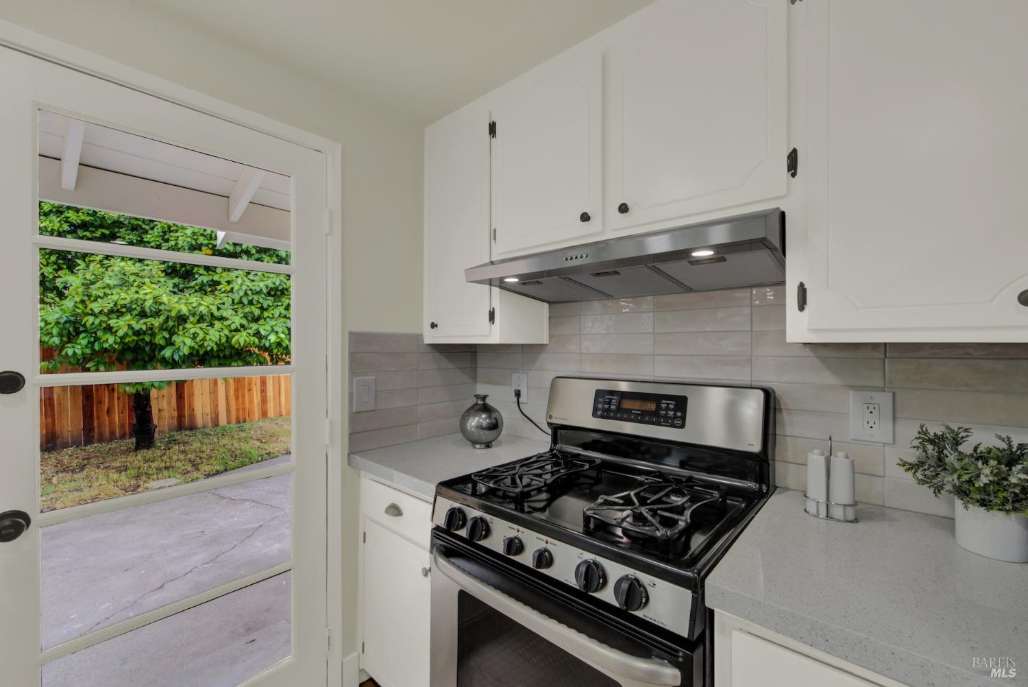 Detail Gallery Image 25 of 64 For 413 Violet Ct, Fairfield,  CA 94533 - 4 Beds | 2 Baths