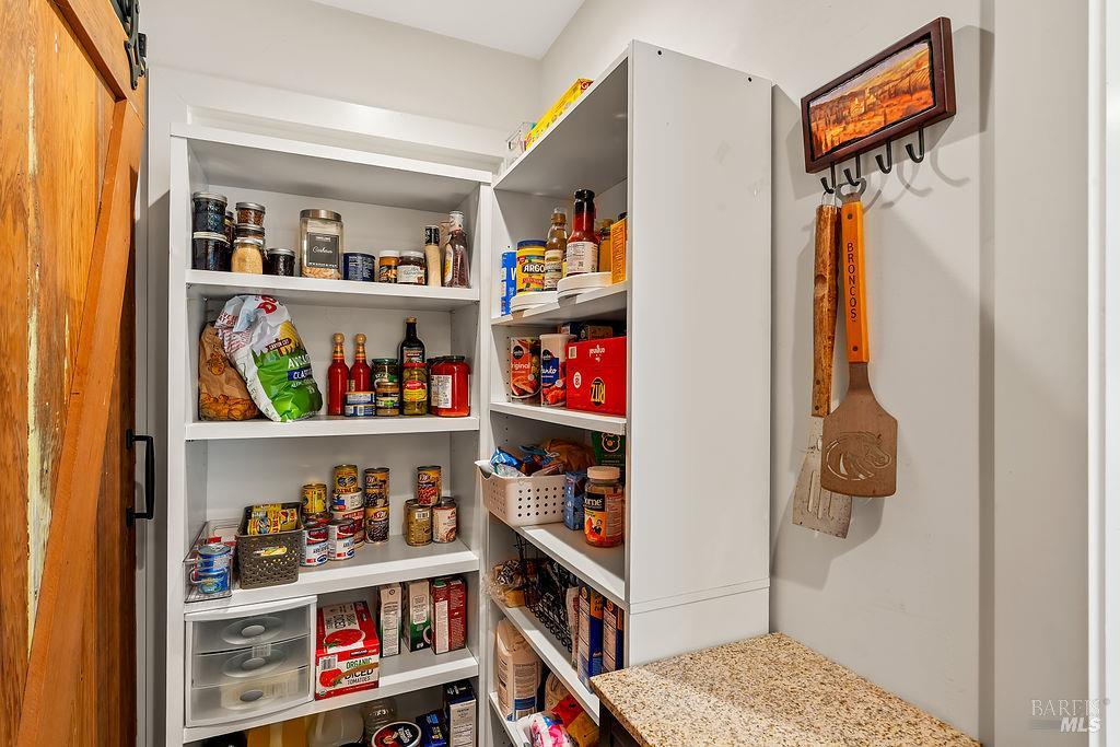 Detail Gallery Image 12 of 38 For 779 Joni Ct, Windsor,  CA 95492 - 4 Beds | 3 Baths