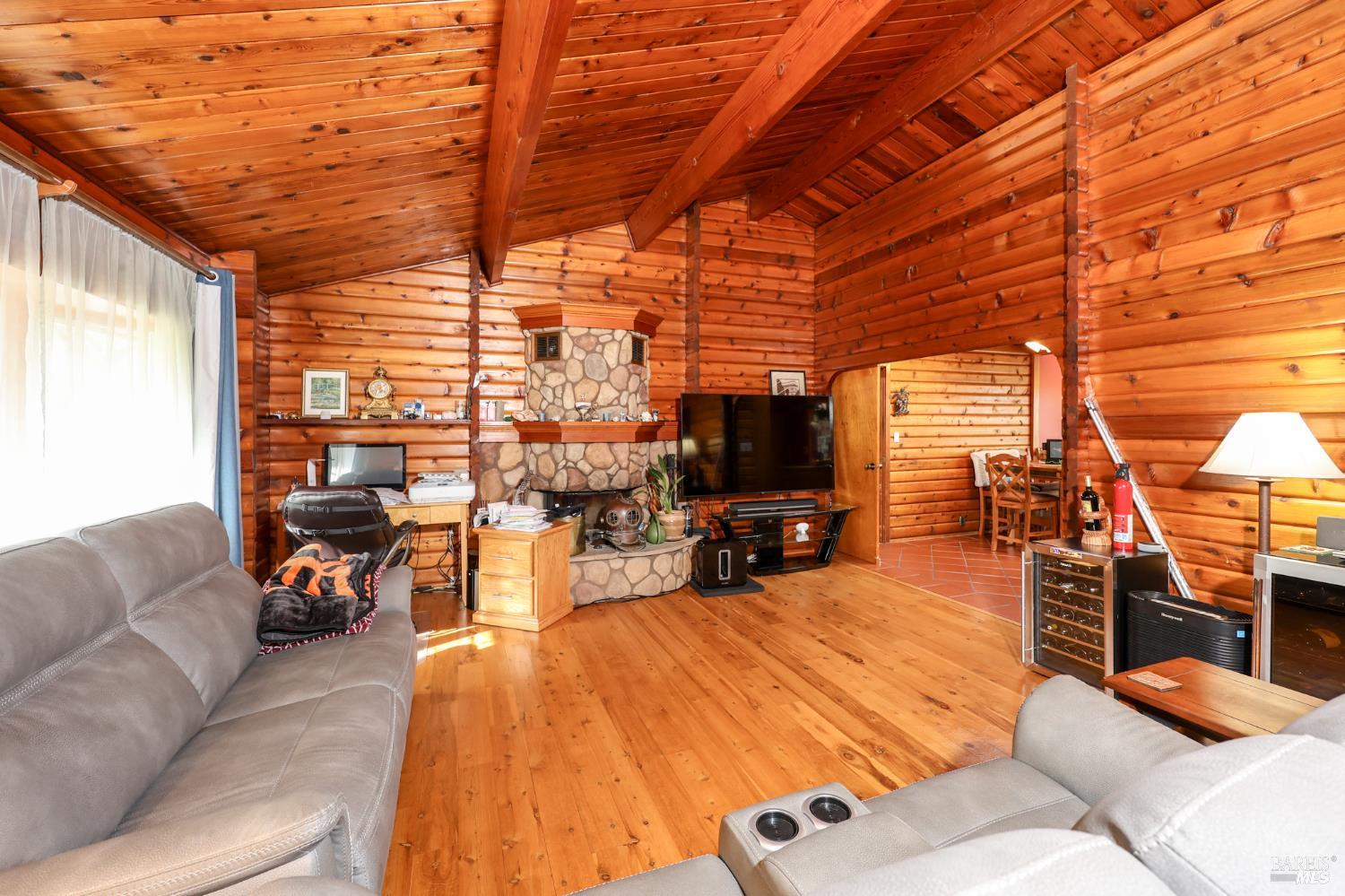 Detail Gallery Image 7 of 28 For 11 Green Point Ln, Novato,  CA 94945 - 5 Beds | 3 Baths