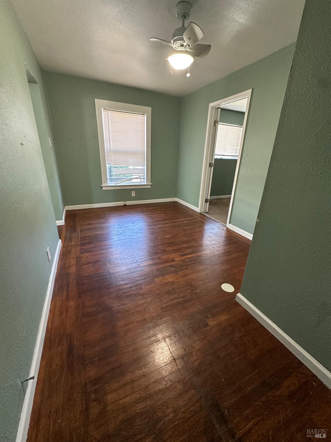 Detail Gallery Image 4 of 8 For 1815 Ohio St, Vallejo,  CA 94590 - 3 Beds | 2 Baths