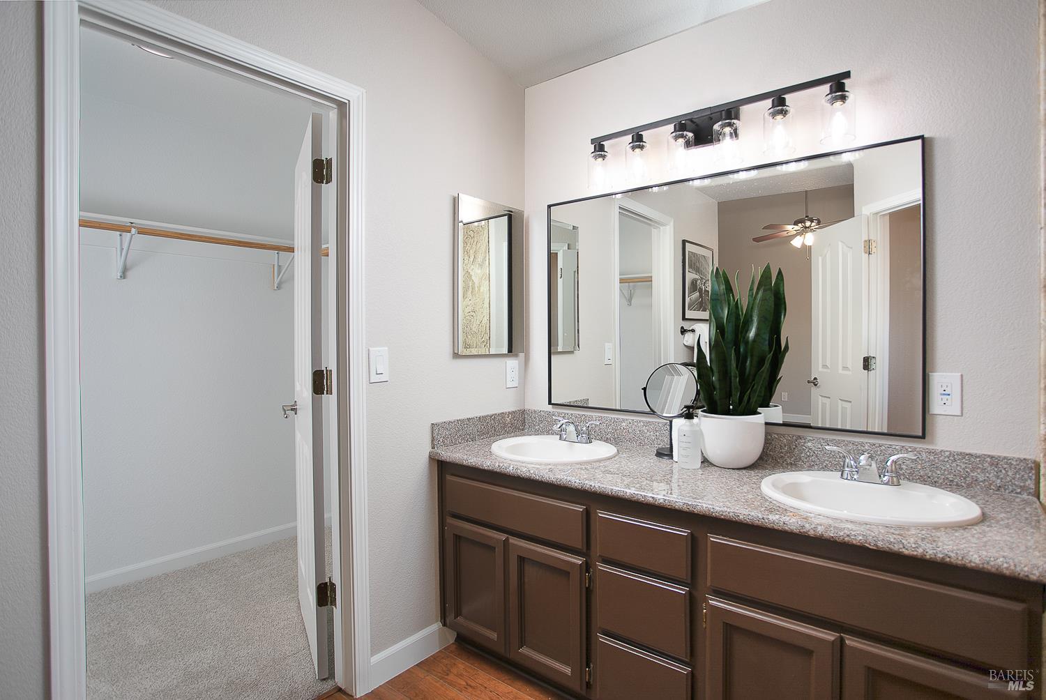 Detail Gallery Image 32 of 52 For 1620 Austin Dr, Dixon,  CA 95620 - 4 Beds | 2 Baths