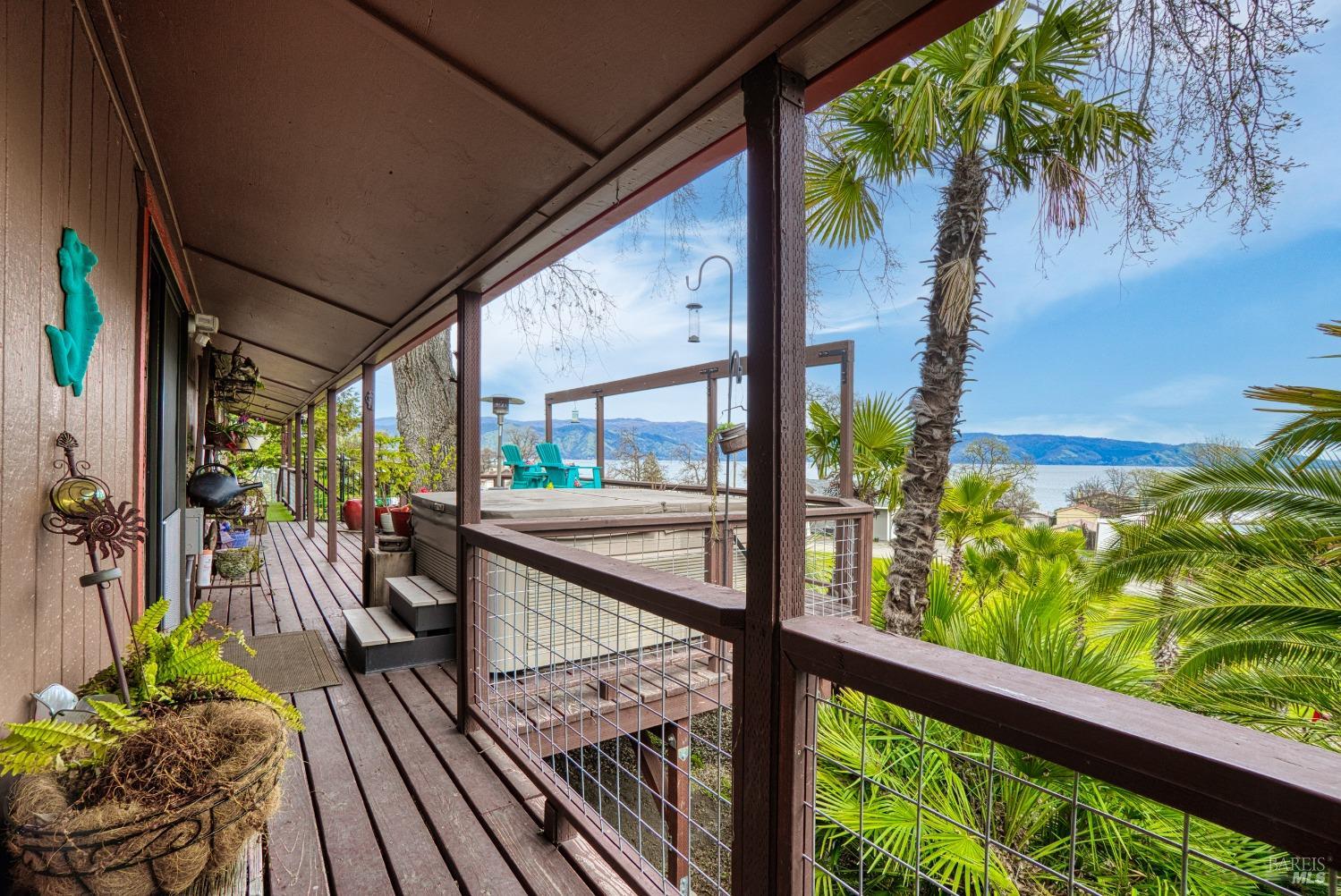 Detail Gallery Image 9 of 38 For 3699 Lakeshore Blvd, Lakeport,  CA 95453 - 3 Beds | 2 Baths