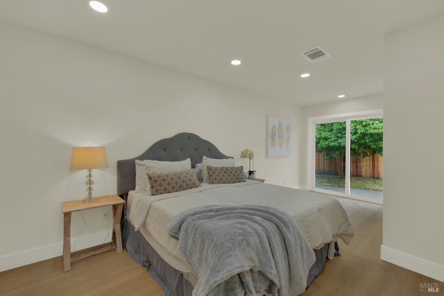 Detail Gallery Image 28 of 64 For 413 Violet Ct, Fairfield,  CA 94533 - 4 Beds | 2 Baths