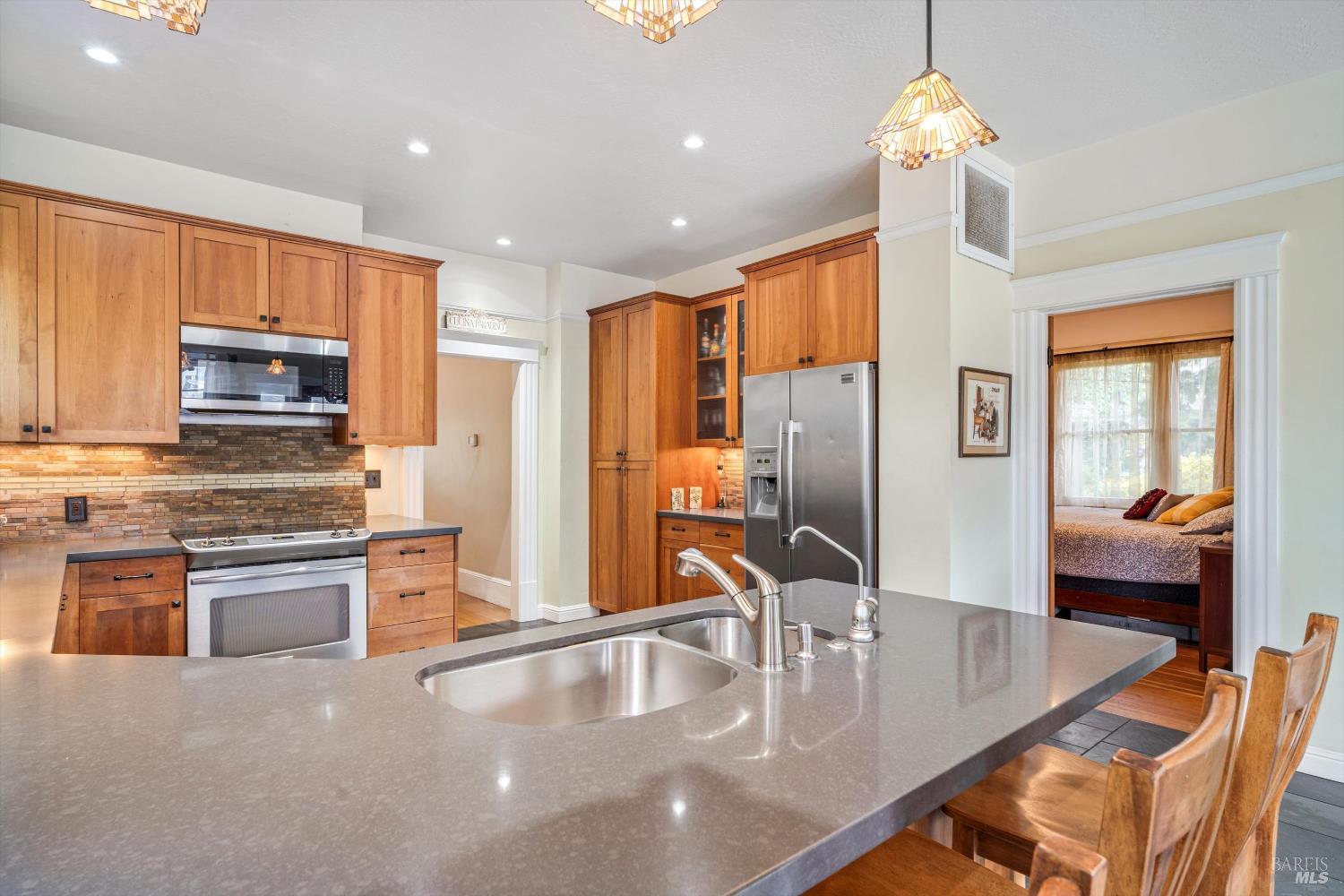 Detail Gallery Image 13 of 24 For 712 Monroe St, Santa Rosa,  CA 95404 - 2 Beds | 2 Baths