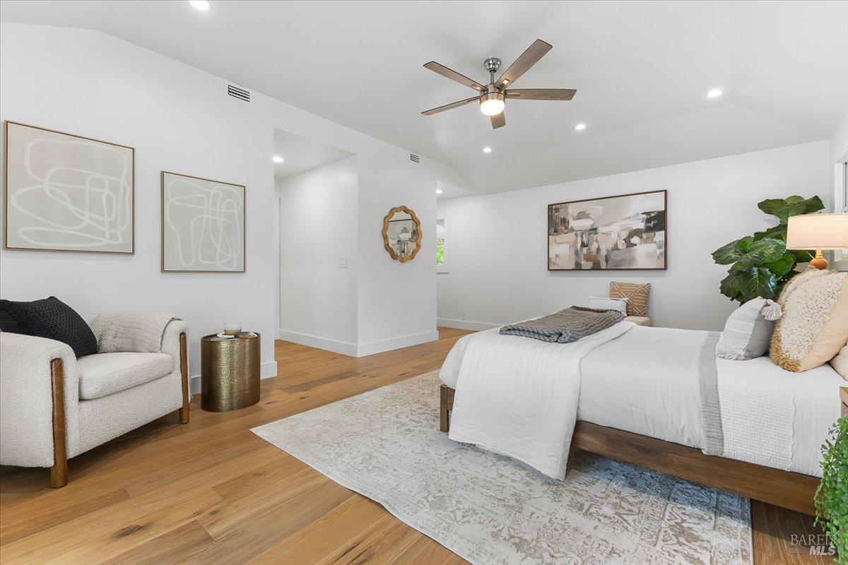 Detail Gallery Image 21 of 62 For 205 Alderbrook Dr, Santa Rosa,  CA 95405 - 3 Beds | 3 Baths