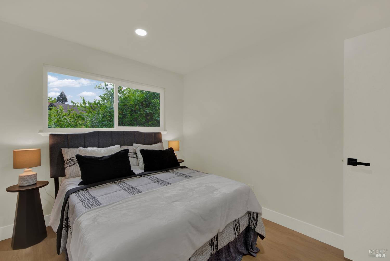 Detail Gallery Image 41 of 64 For 413 Violet Ct, Fairfield,  CA 94533 - 4 Beds | 2 Baths