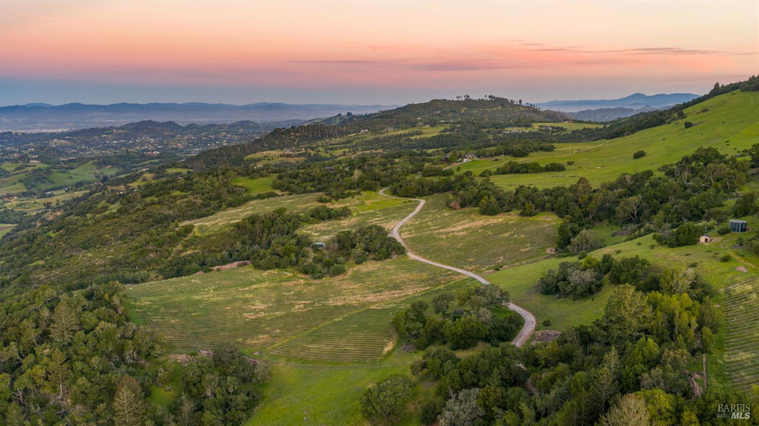 Detail Gallery Image 2 of 18 For 2155 Calistoga Rd, Santa Rosa,  CA 95404 - – Beds | – Baths