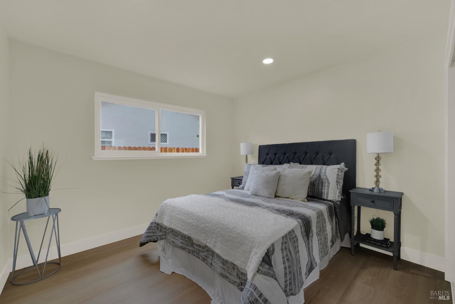 Detail Gallery Image 35 of 64 For 413 Violet Ct, Fairfield,  CA 94533 - 4 Beds | 2 Baths