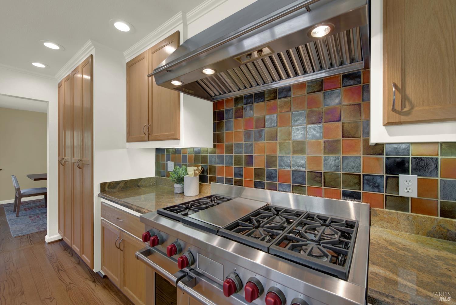 Detail Gallery Image 16 of 59 For 1064 Stonebridge Dr, Napa,  CA 94558 - 3 Beds | 2/1 Baths