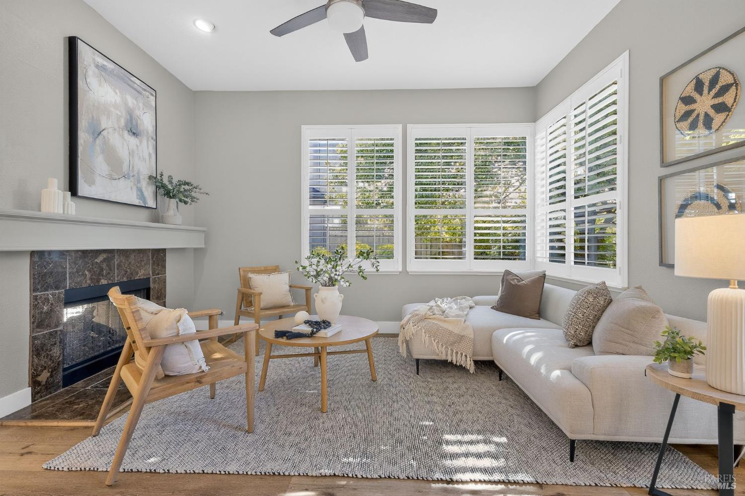 Detail Gallery Image 9 of 28 For 10 Makena Ct, Petaluma,  CA 94954 - 4 Beds | 3 Baths