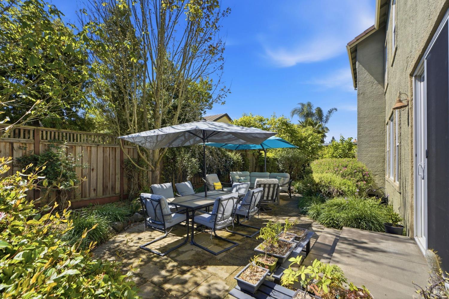 Detail Gallery Image 35 of 48 For 925 Pinot Noir Way, Windsor,  CA 95492 - 4 Beds | 3 Baths