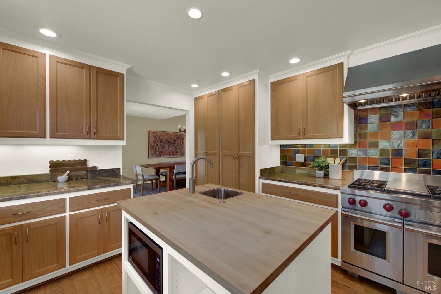 Detail Gallery Image 15 of 59 For 1064 Stonebridge Dr, Napa,  CA 94558 - 3 Beds | 2/1 Baths