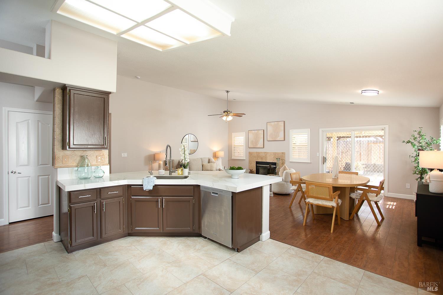 Detail Gallery Image 24 of 52 For 1620 Austin Dr, Dixon,  CA 95620 - 4 Beds | 2 Baths