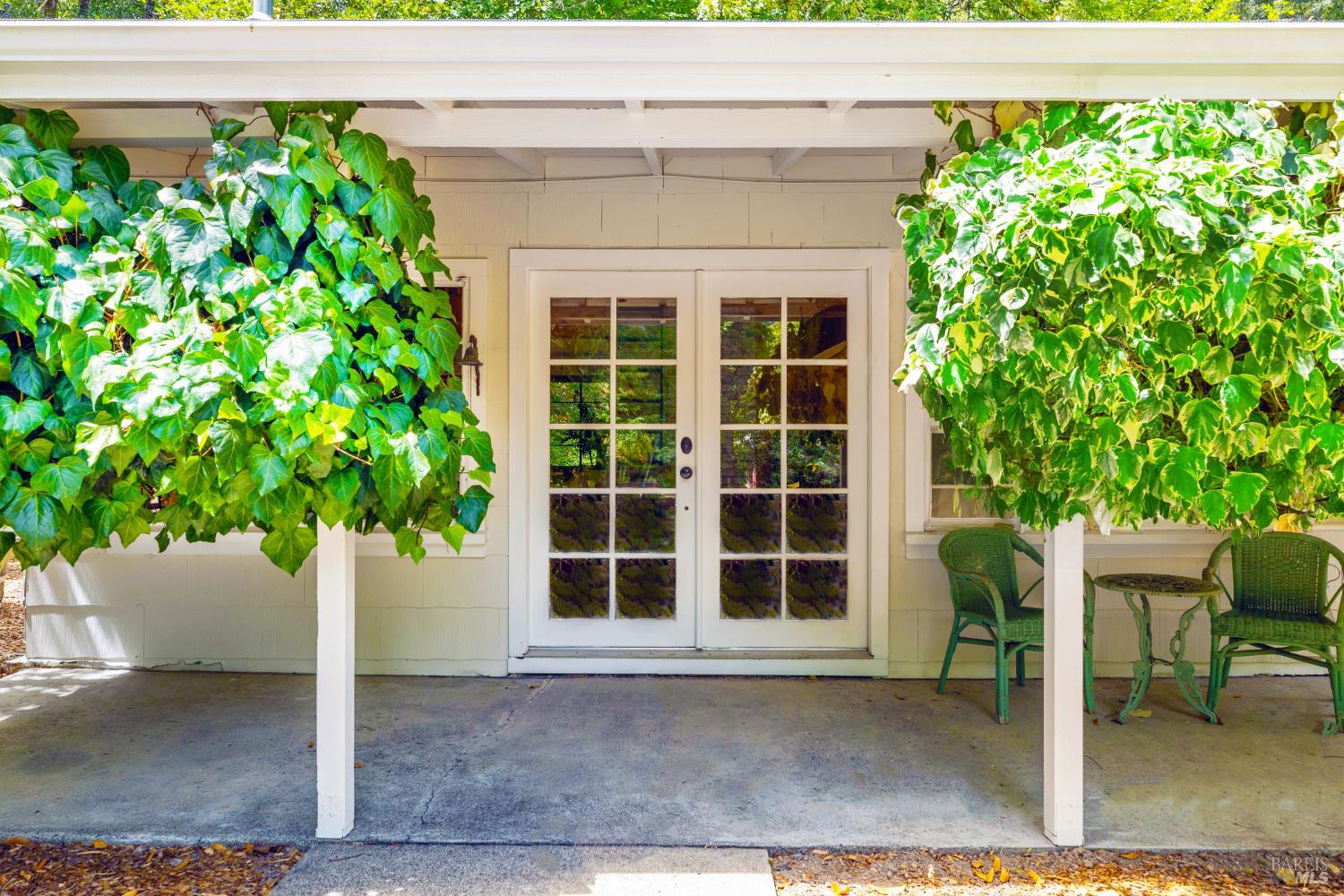 Detail Gallery Image 4 of 51 For 1311 W Dry Creek Rd, Healdsburg,  CA 95448 - 2 Beds | 1/1 Baths