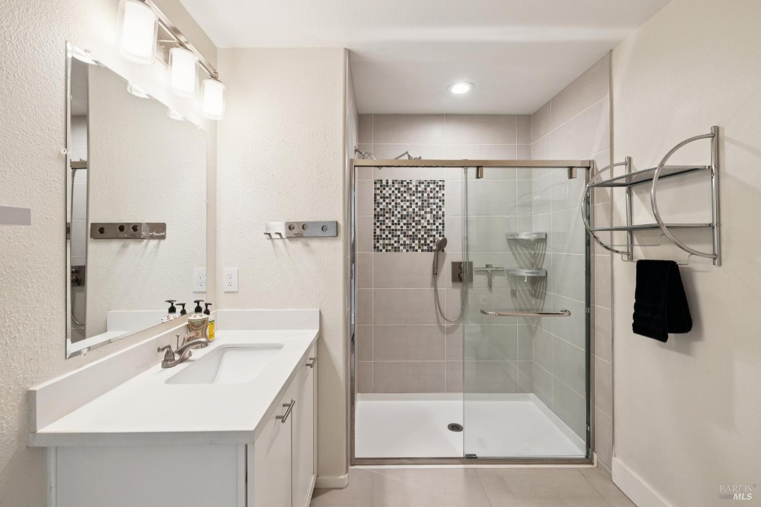 Detail Gallery Image 17 of 25 For 2672 Franz Kafka Ave, Santa Rosa,  CA 95404 - 1 Beds | 1 Baths