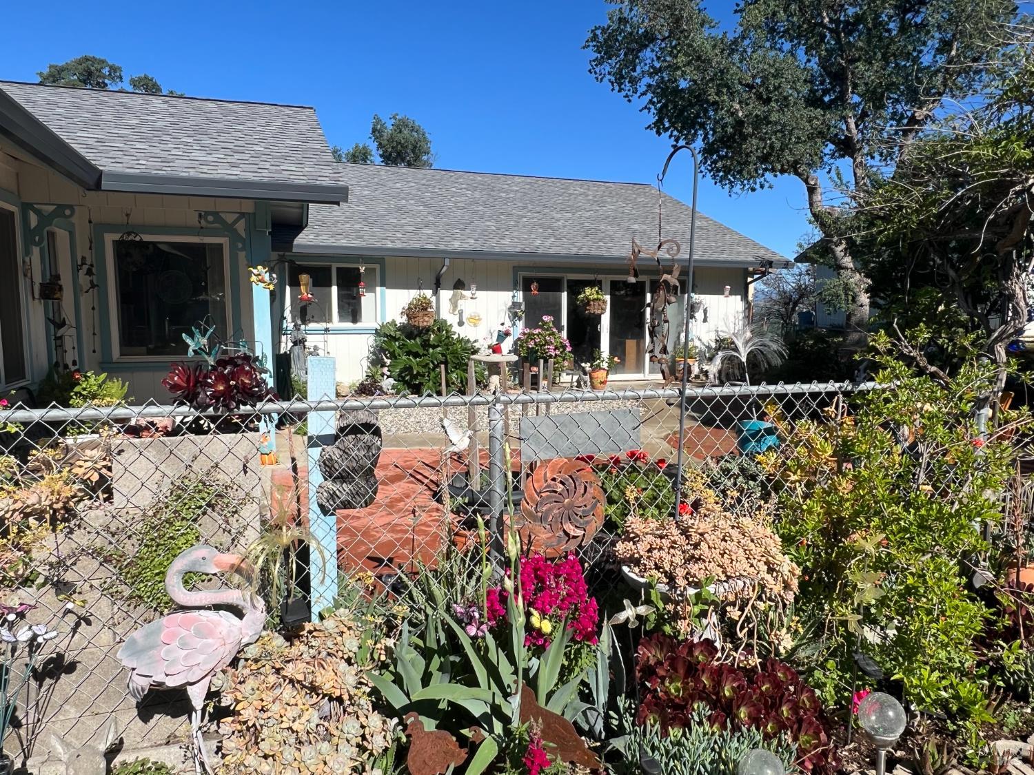 Detail Gallery Image 6 of 41 For 10180 Highway 29 Unkn, Lower Lake,  CA 95457 - 3 Beds | 2 Baths