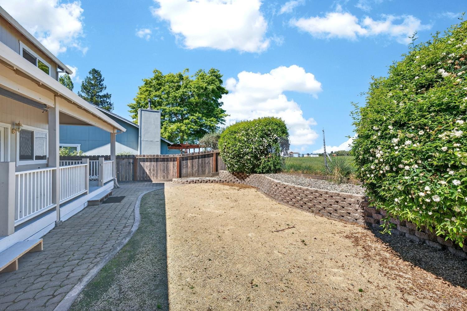 Detail Gallery Image 49 of 53 For 1508 Gladstone Way, Rohnert Park,  CA 94928 - 4 Beds | 2 Baths