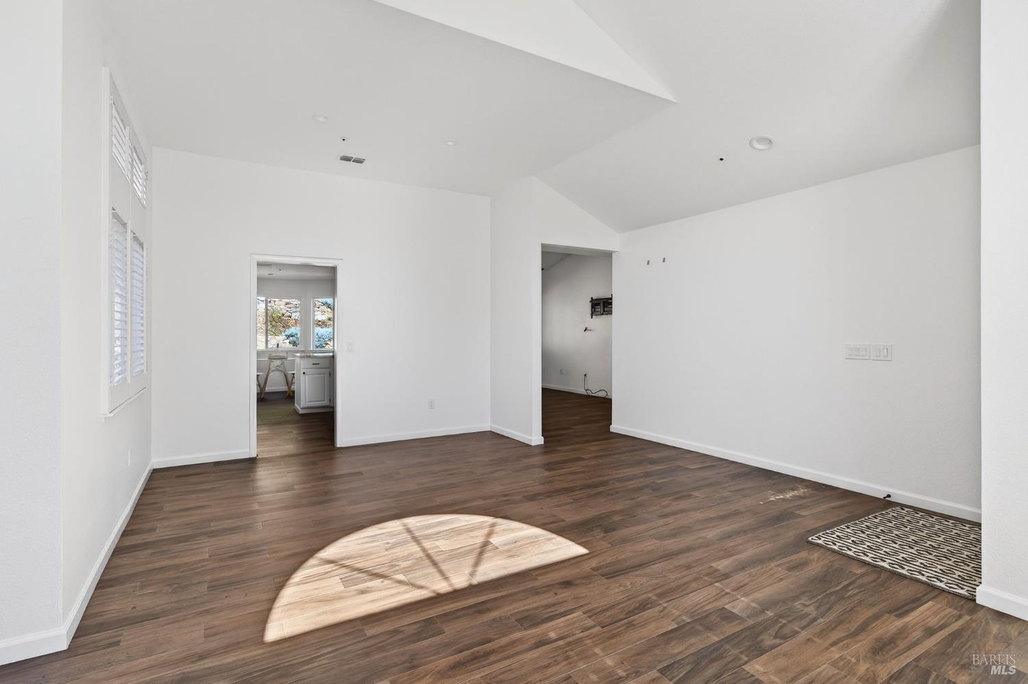 Detail Gallery Image 32 of 41 For 3336 Brittany Cir, Napa,  CA 94558 - 3 Beds | 2 Baths