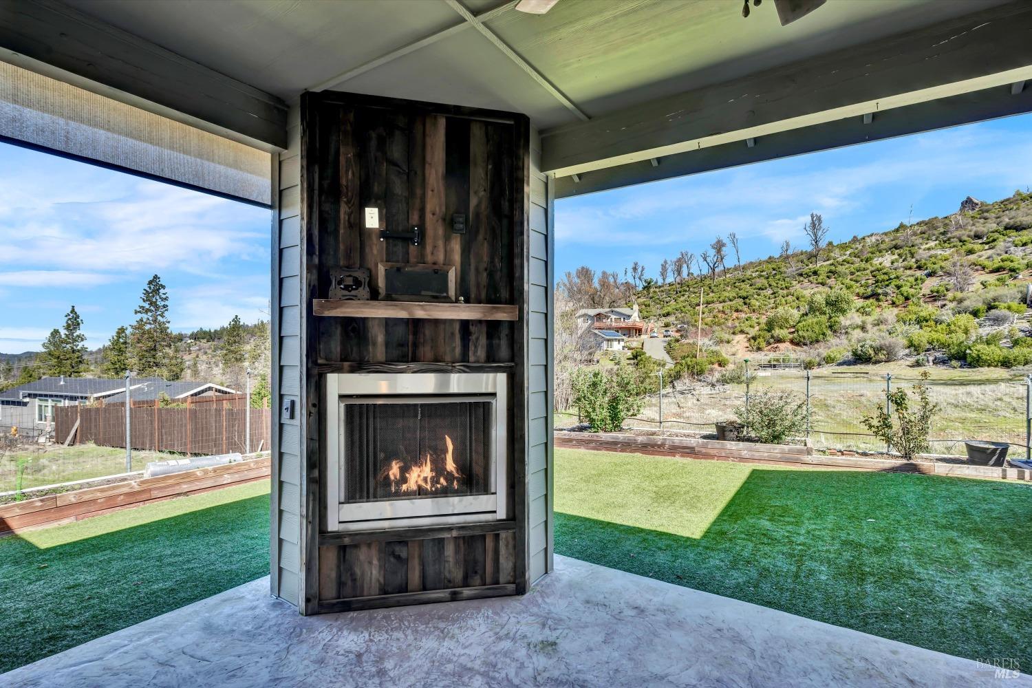 Detail Gallery Image 28 of 31 For 15384 Summit Blvd, Cobb,  CA 95426 - 3 Beds | 2/1 Baths