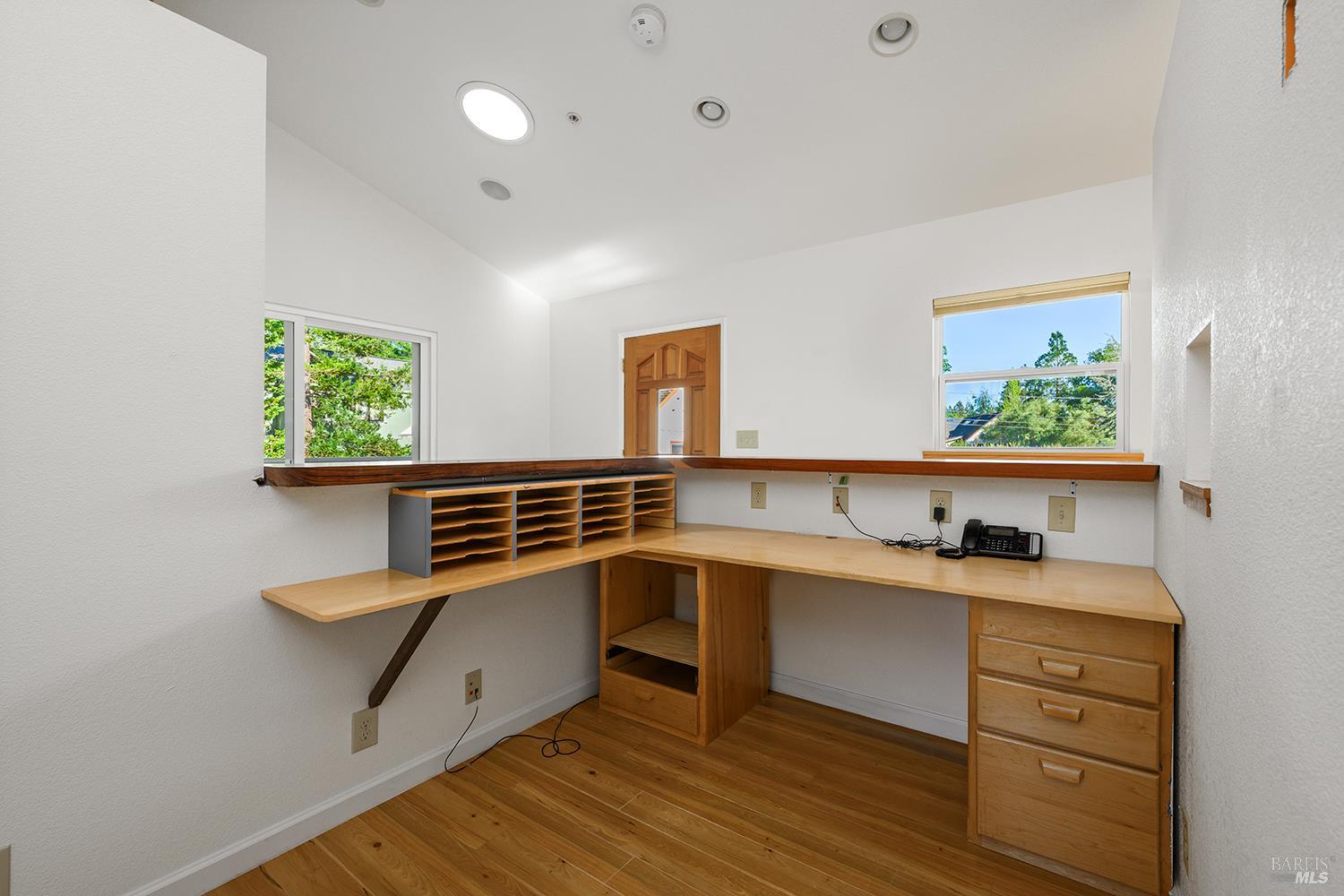 Detail Gallery Image 28 of 39 For 285 Neva St, Sebastopol,  CA 95472 - 3 Beds | 2/1 Baths