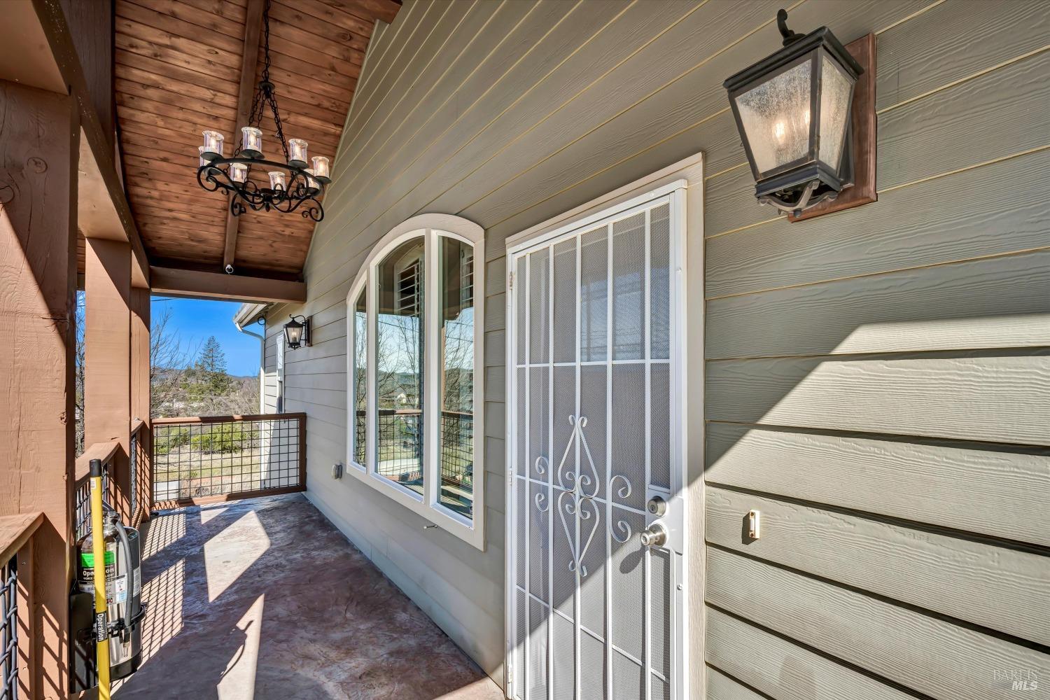 Detail Gallery Image 6 of 31 For 15384 Summit Blvd, Cobb,  CA 95426 - 3 Beds | 2/1 Baths