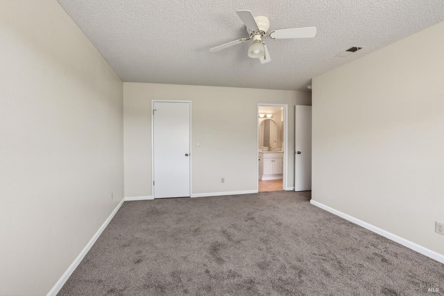 Detail Gallery Image 33 of 53 For 1508 Gladstone Way, Rohnert Park,  CA 94928 - 4 Beds | 2 Baths