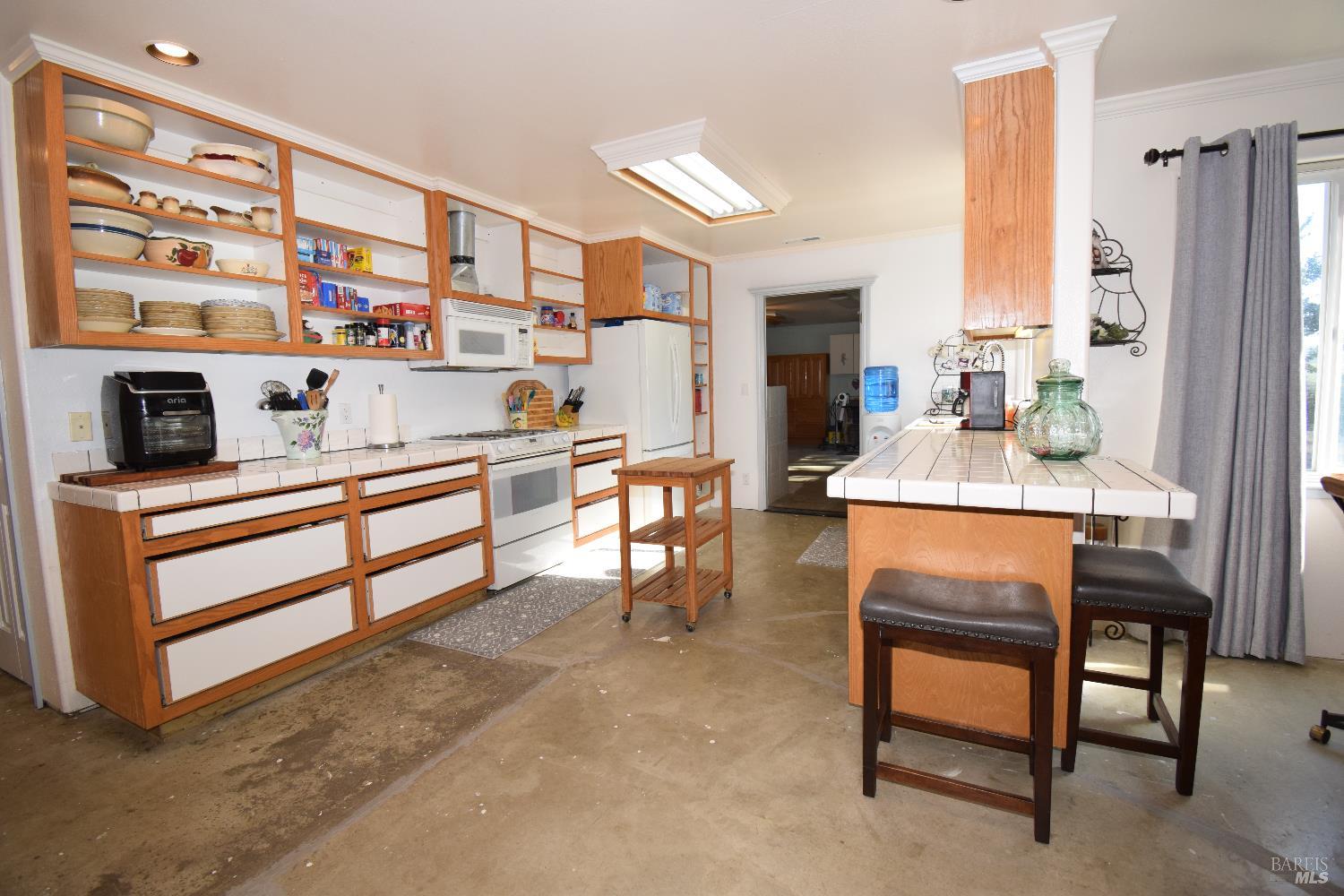 Detail Gallery Image 11 of 41 For 10180 Highway 29 Unkn, Lower Lake,  CA 95457 - 3 Beds | 2 Baths