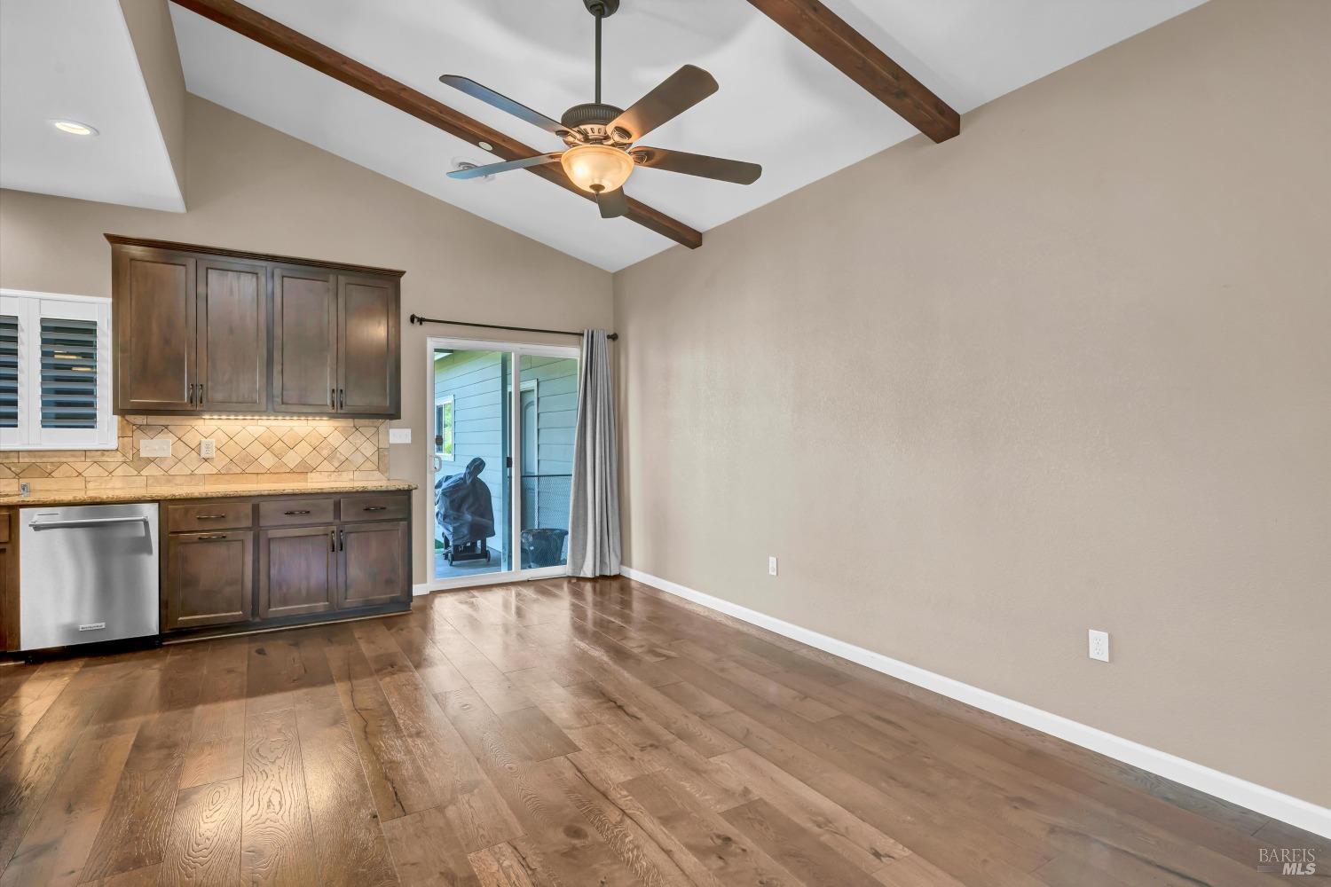 Detail Gallery Image 14 of 31 For 15384 Summit Blvd, Cobb,  CA 95426 - 3 Beds | 2/1 Baths