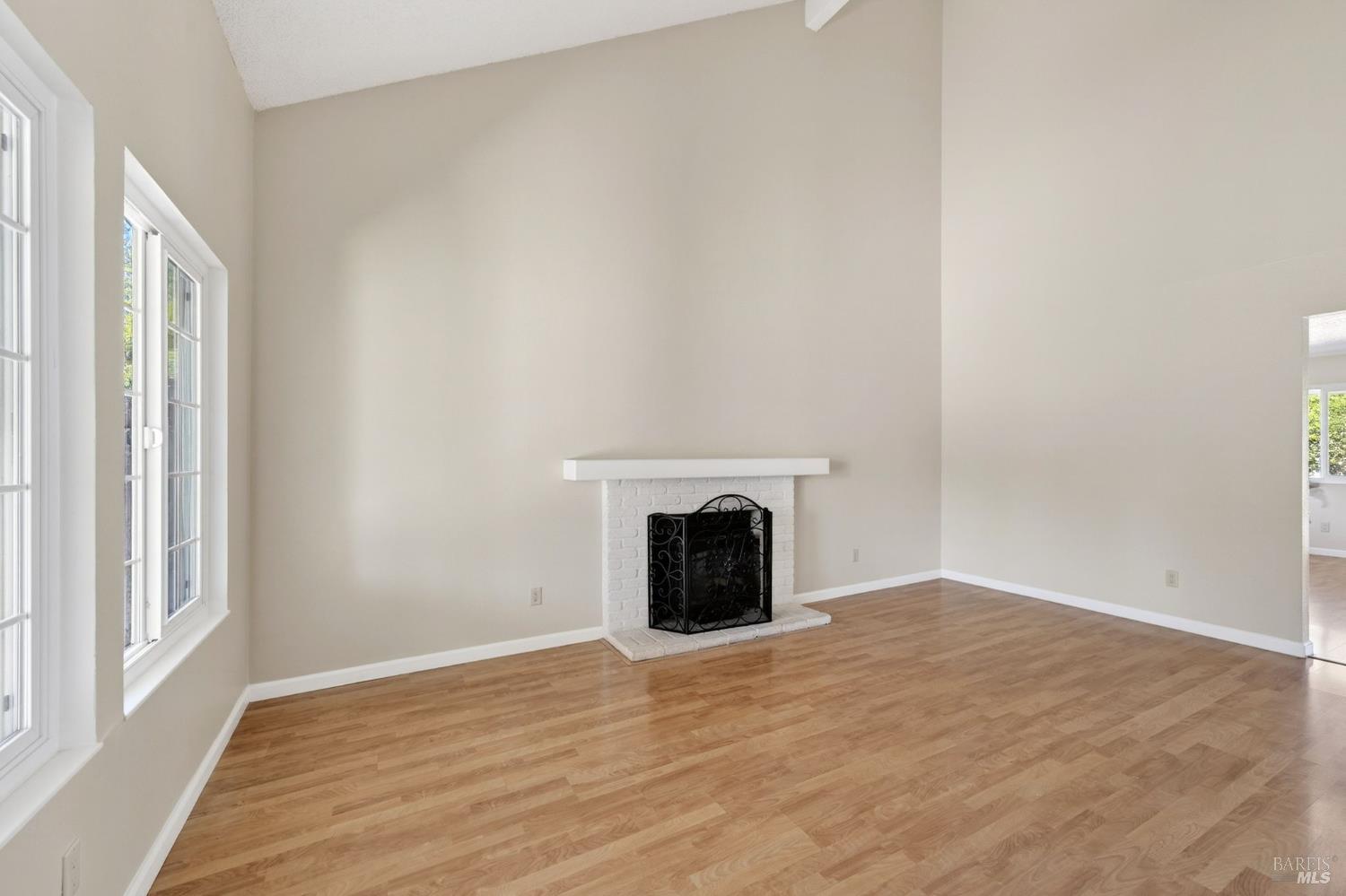 Detail Gallery Image 4 of 53 For 1508 Gladstone Way, Rohnert Park,  CA 94928 - 4 Beds | 2 Baths