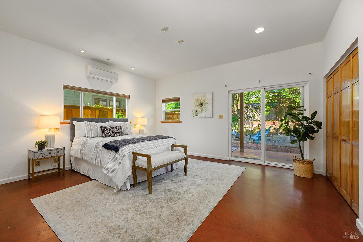 Detail Gallery Image 17 of 39 For 285 Neva St, Sebastopol,  CA 95472 - 3 Beds | 2/1 Baths