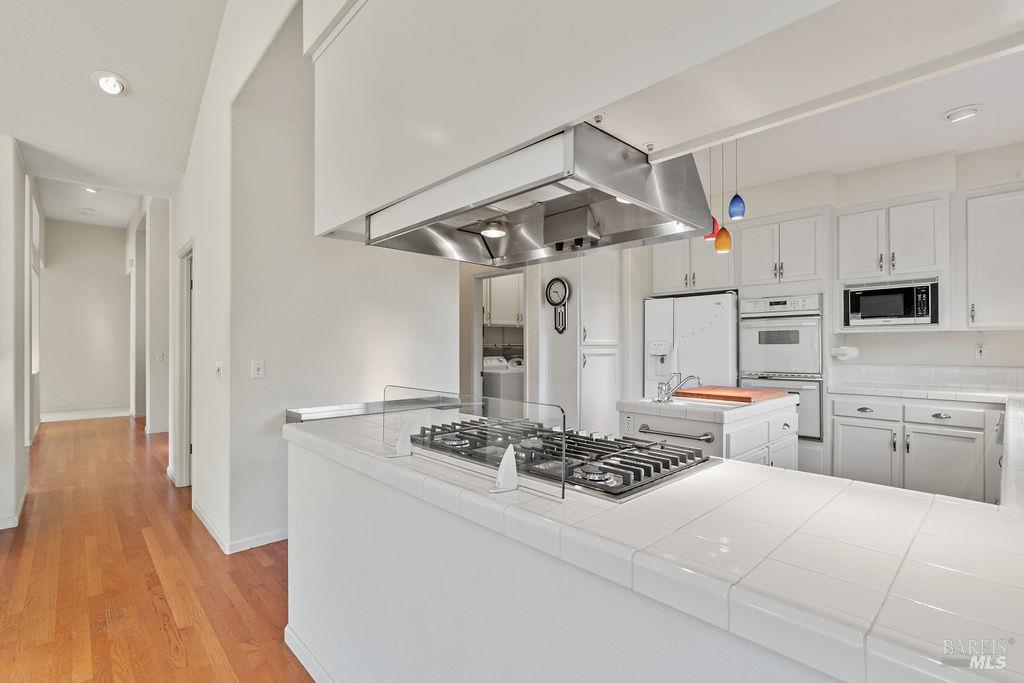 Detail Gallery Image 14 of 26 For 6271 Meadowstone Dr, Santa Rosa,  CA 95409 - 3 Beds | 2/1 Baths