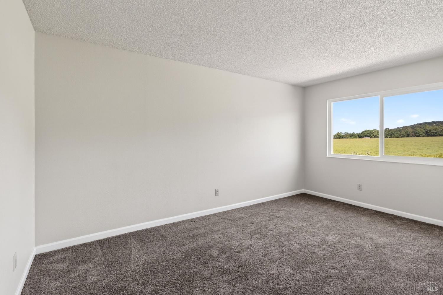 Detail Gallery Image 22 of 53 For 1508 Gladstone Way, Rohnert Park,  CA 94928 - 4 Beds | 2 Baths